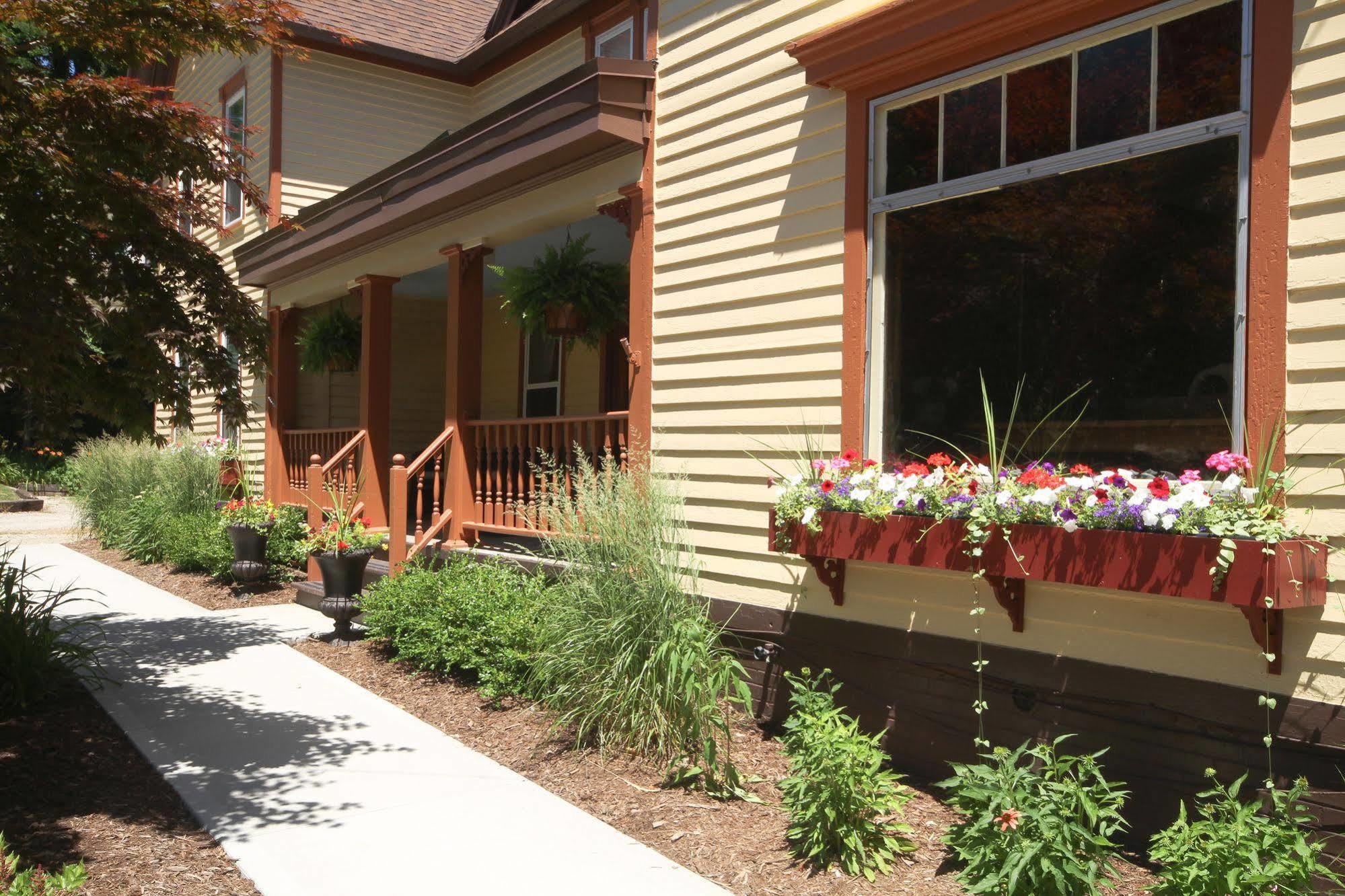 Twin Oaks Inn Saugatuck Eksteriør bilde